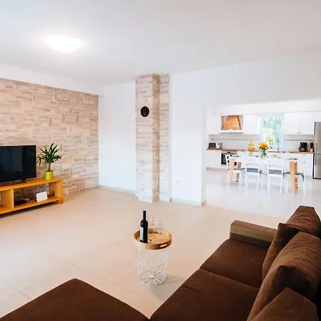 Poolincluded - Villa Privlaka Dom wakacyjny Privlaka (Zadar)
