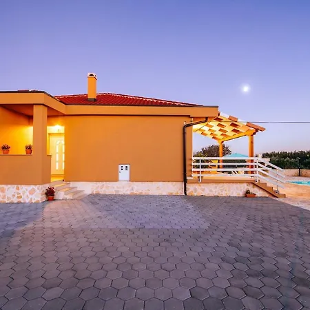 Poolincluded - Villa Privlaka
