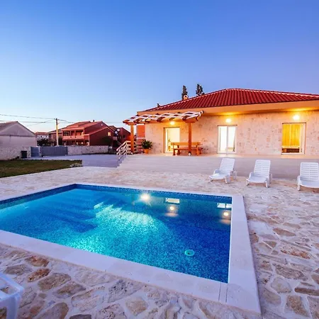 Poolincluded - Villa Privlaka